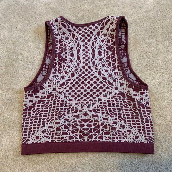 Fabletics Veranda Seamless Cropped Tank - Picture 7 of 14